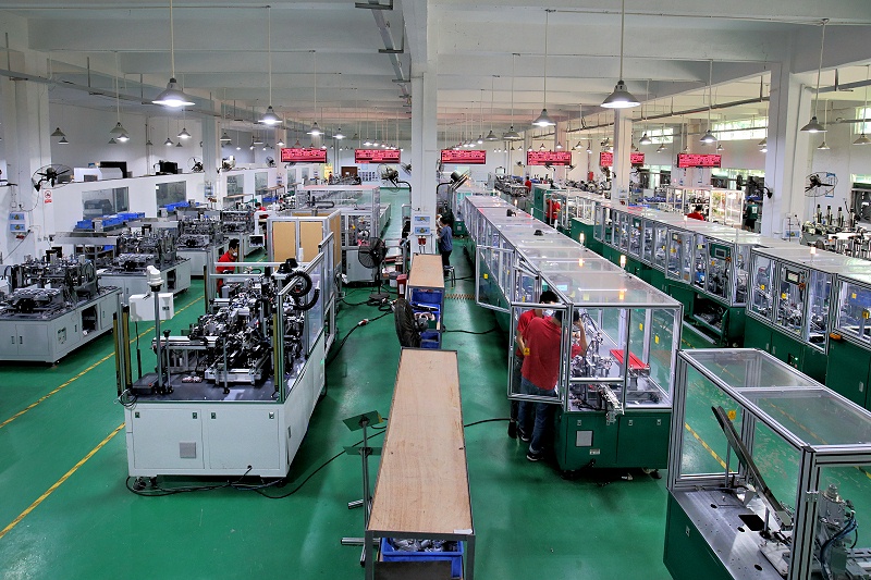 乐动入口自动化调试设备车间